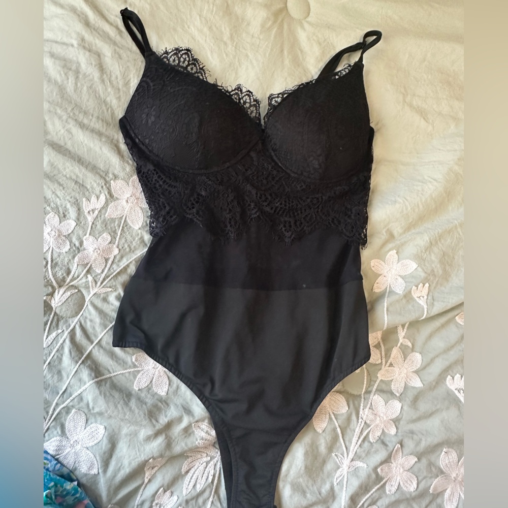 Windsor Black See Through Body Suit Lace Size Medium